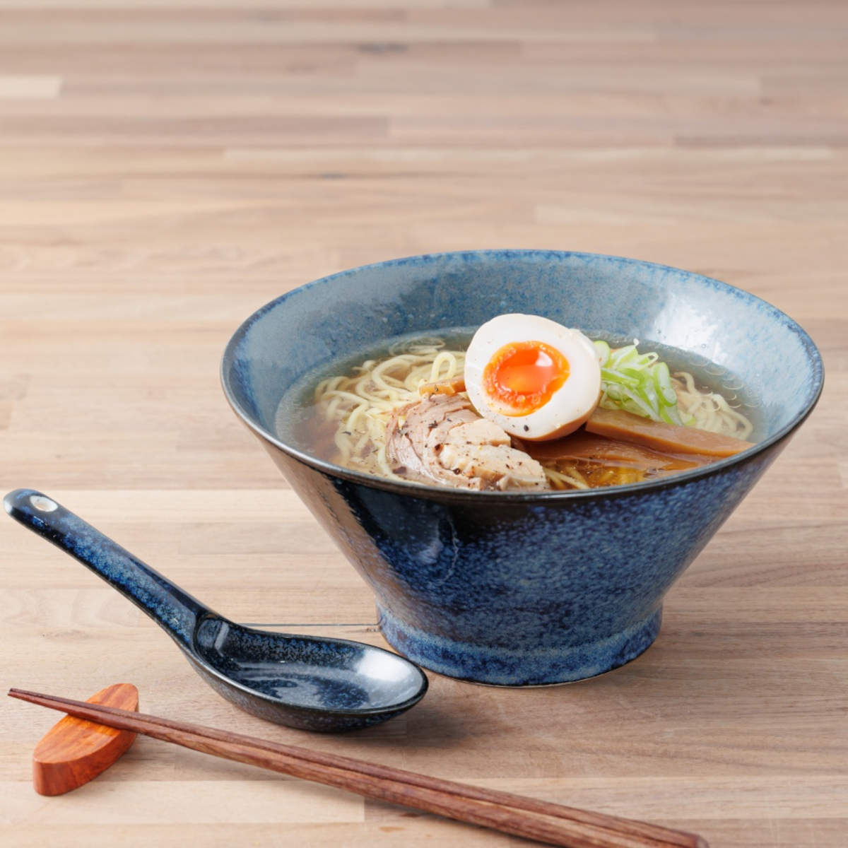 窯変紺 どんぶりとレンゲ各4個セット