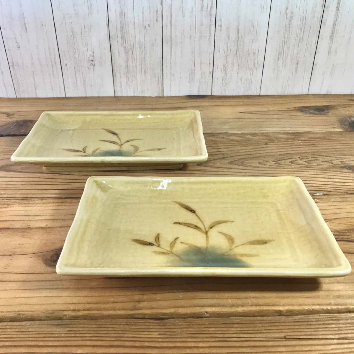 【33%OFF】特価品 イラボススキ 焼物皿 ペア