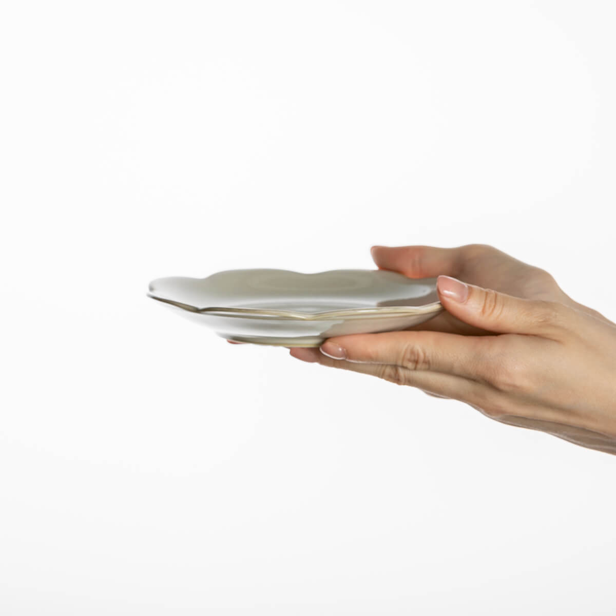 【26%OFF】白うのふ 花型16cm取皿 4枚セット