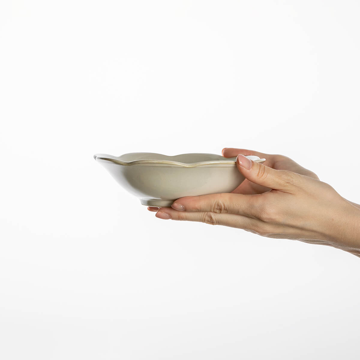 【27%OFF】白うのふ 花型16cm浅ボウル 4枚セット