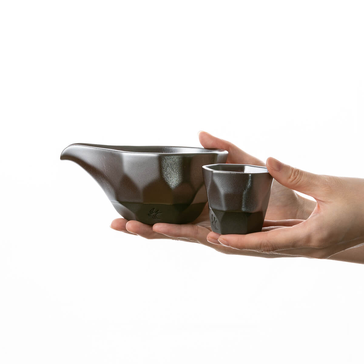 【21%OFF】ガーネット片口冷酒器 ぐい呑みのセット
