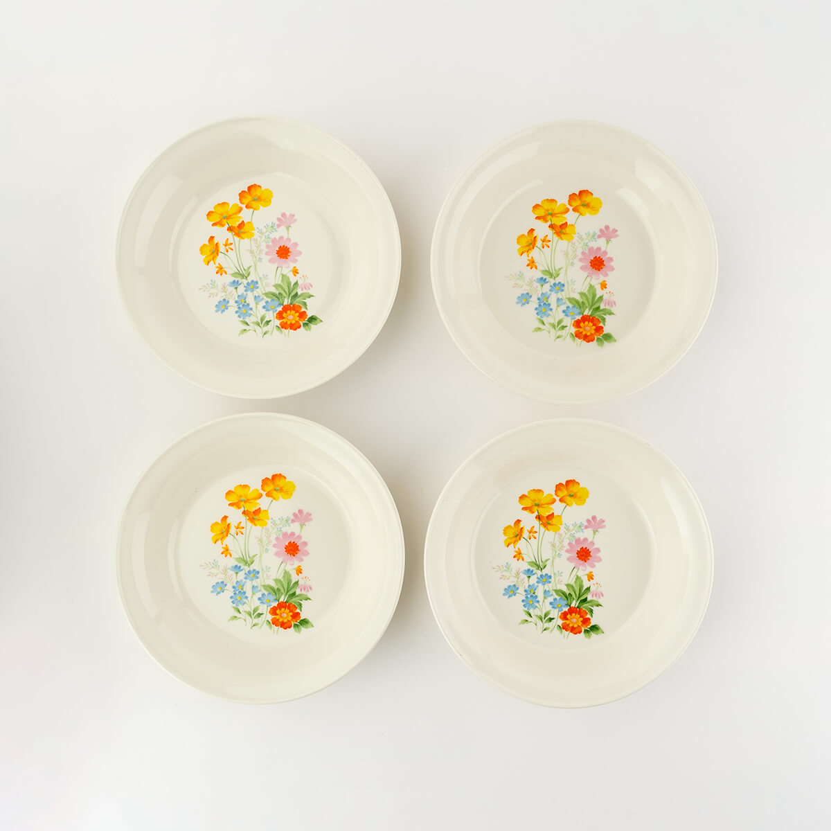 【54%OFF】昭和レトロな花柄カレー皿4枚セット
