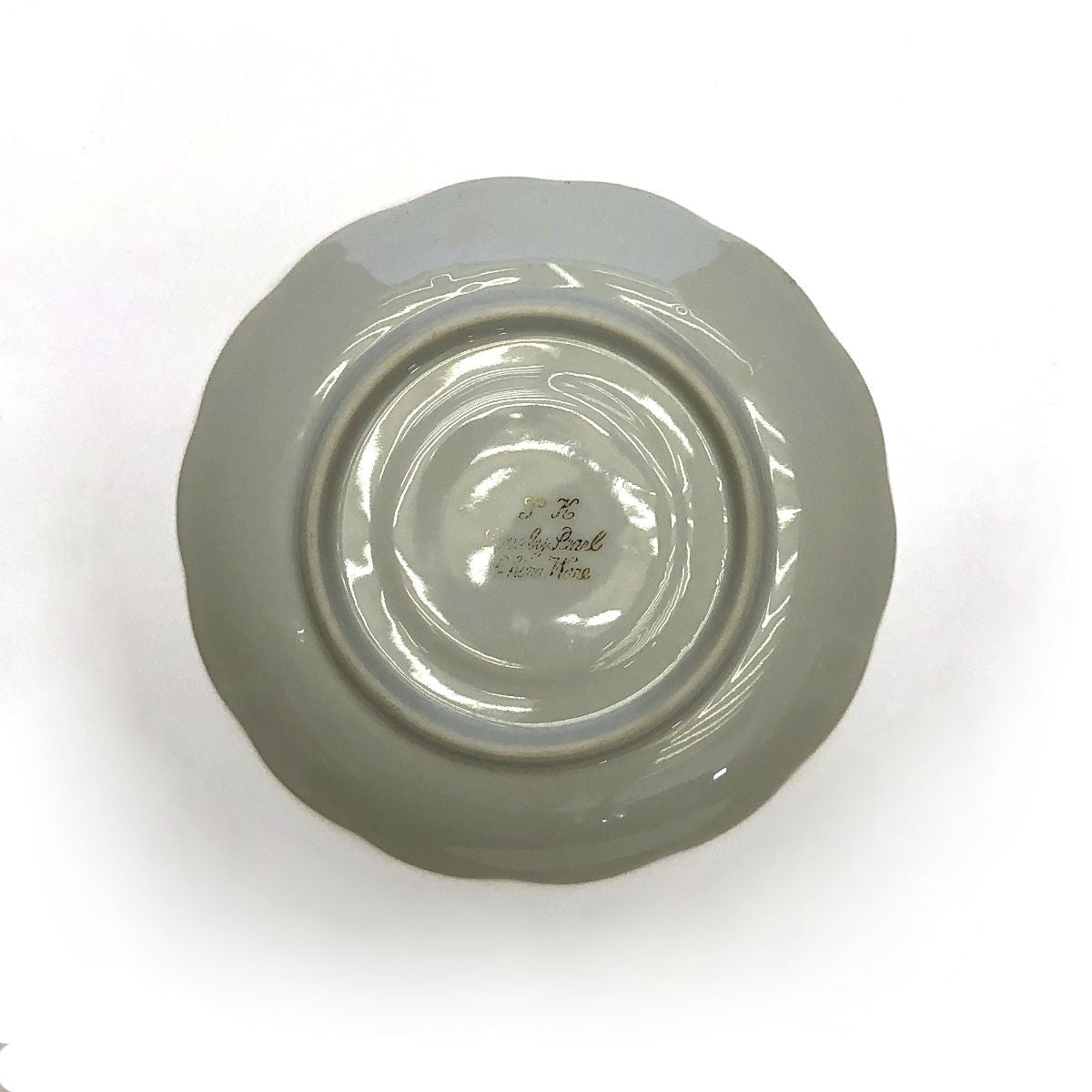 昭和レトロ 三つ足カップホワイトと茶色い花の受け皿