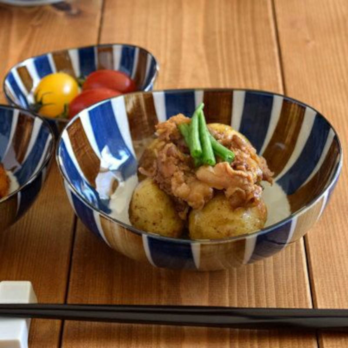煮物鉢 青茶サビ十草