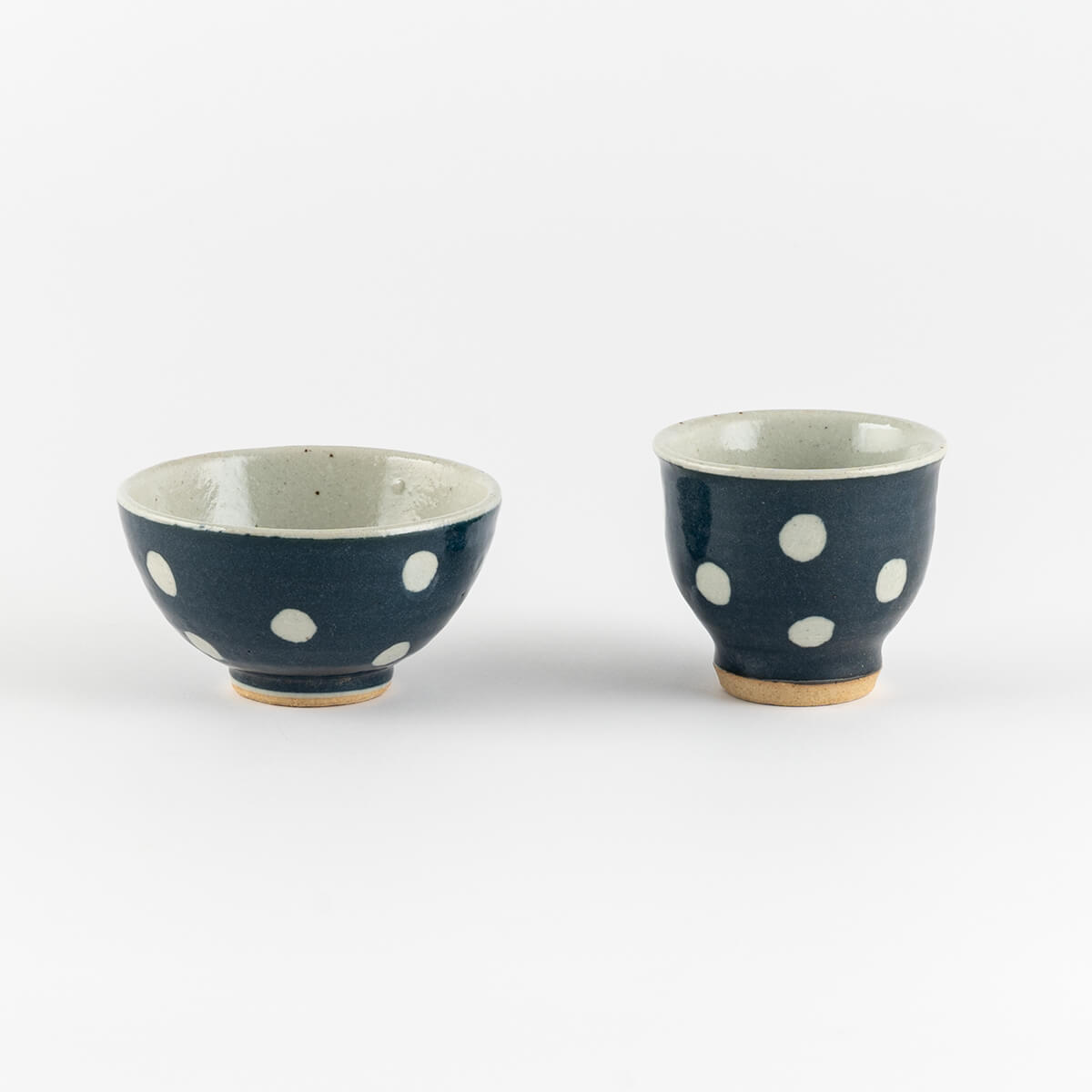 水玉 茶碗と湯呑のセット 陶器 ネイビー おうちカフェ 和食器 ドット