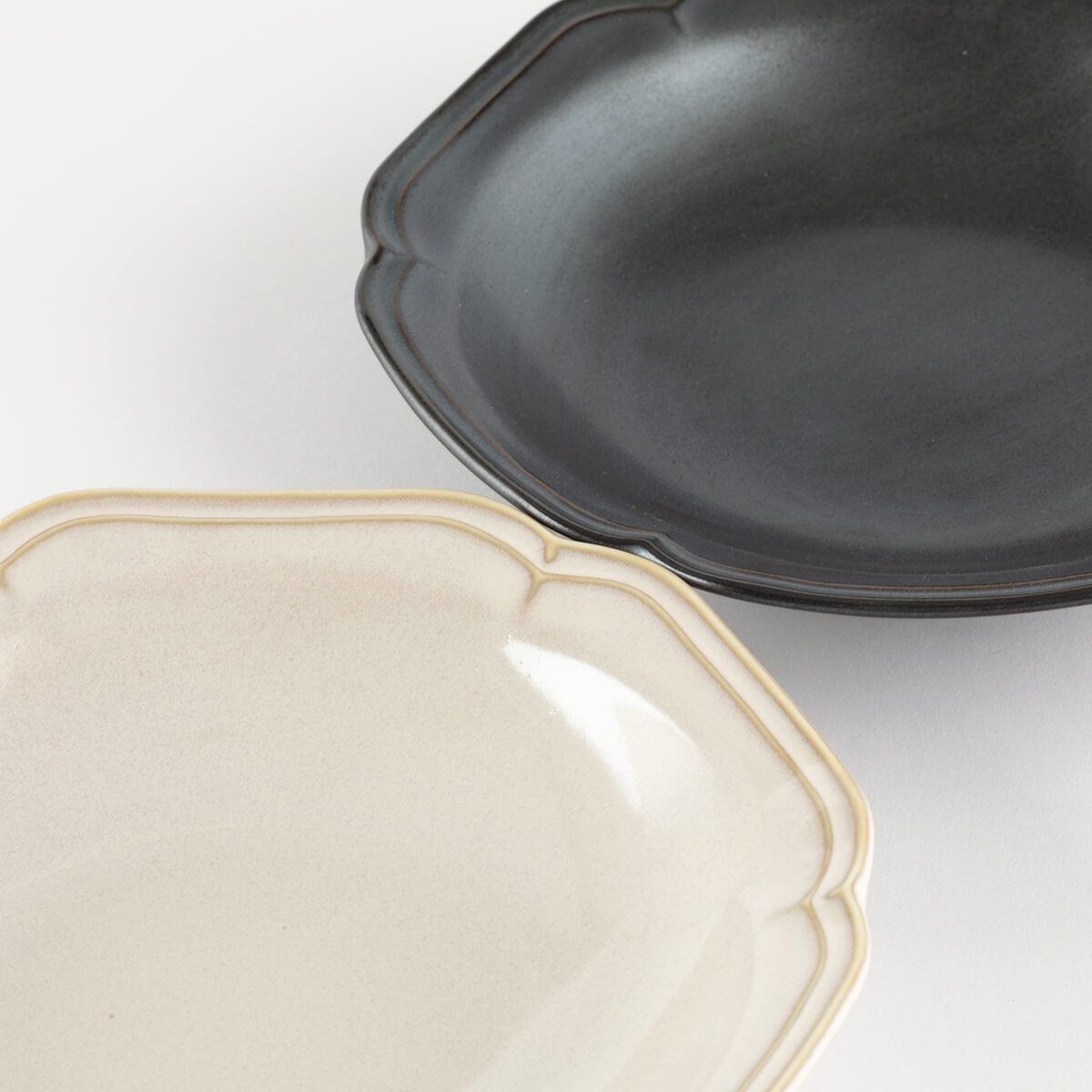 カレー皿ペア アイボリー&ブラック ティーク 食器 プレート 日本製 21.5 cm 深皿