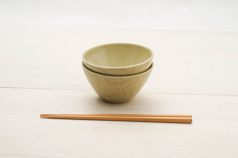 【32%OFF】特価品 茶碗2個 いっちん 七宝つなぎ ベージュ 日本製 ライスボウル 食器 かわいい 可愛い おしゃれ カフェ風 おうちカフェ