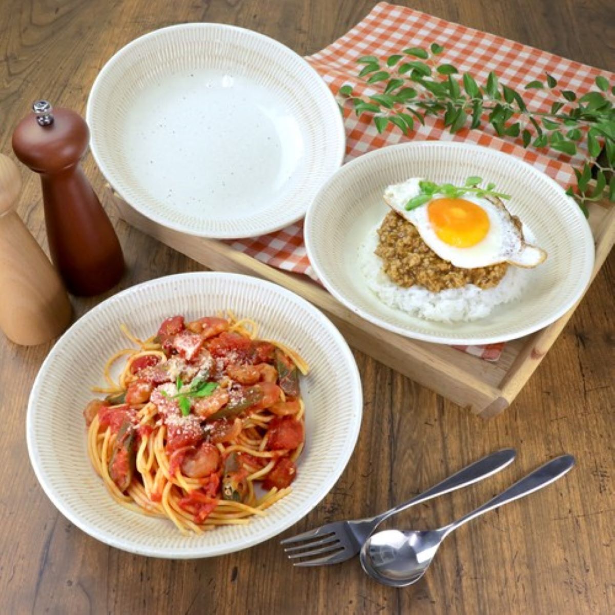 【27%OFF】特価品(3カラー)軽量トチリ パスタ&カレー皿