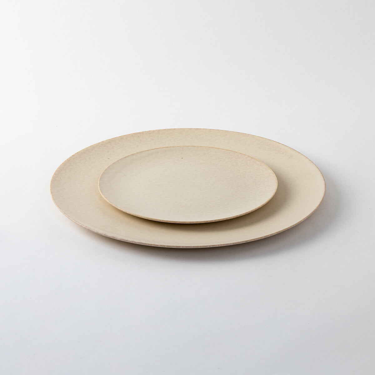 グレージュ白皿大小28cmと18cm