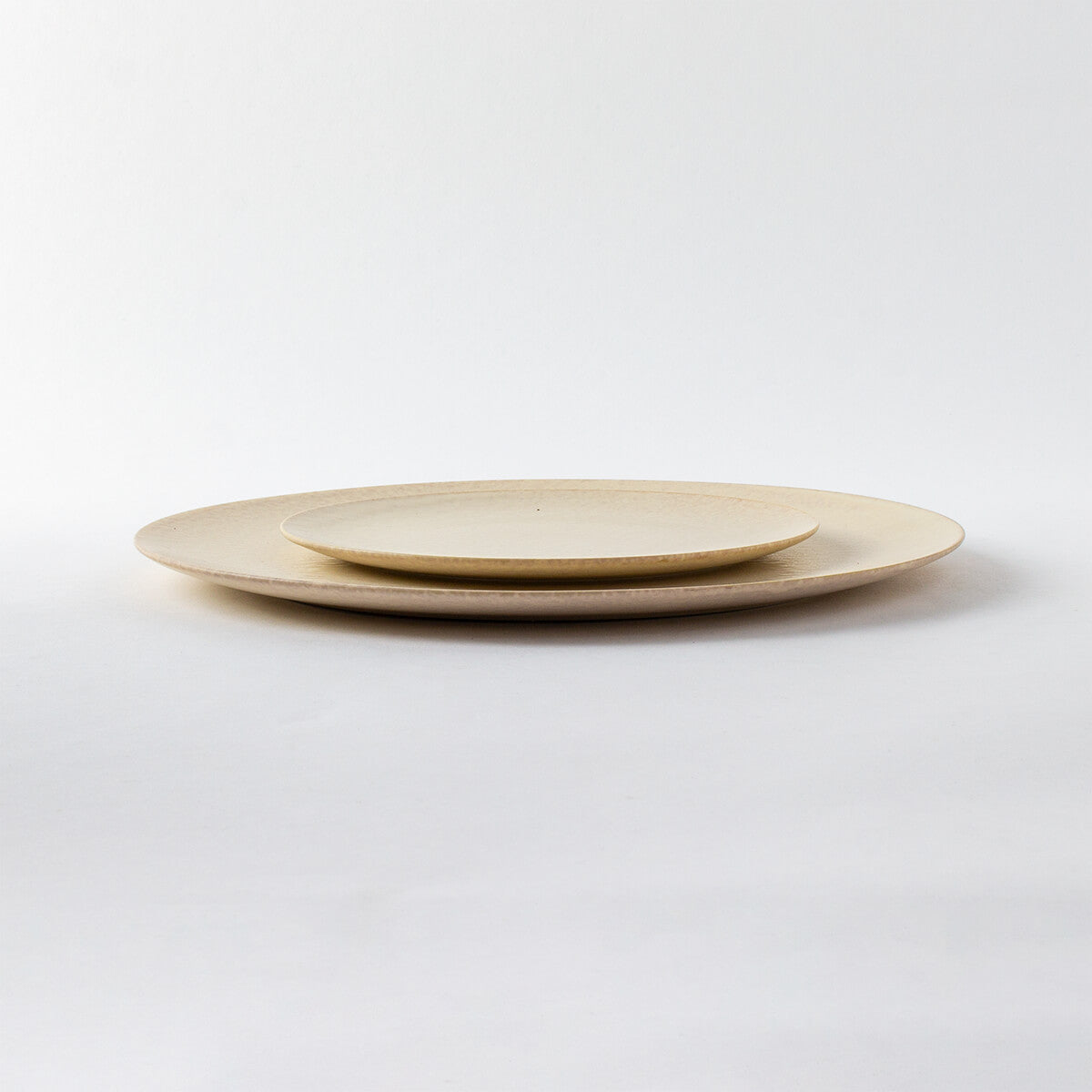 グレージュ白皿大小28cmと18cm