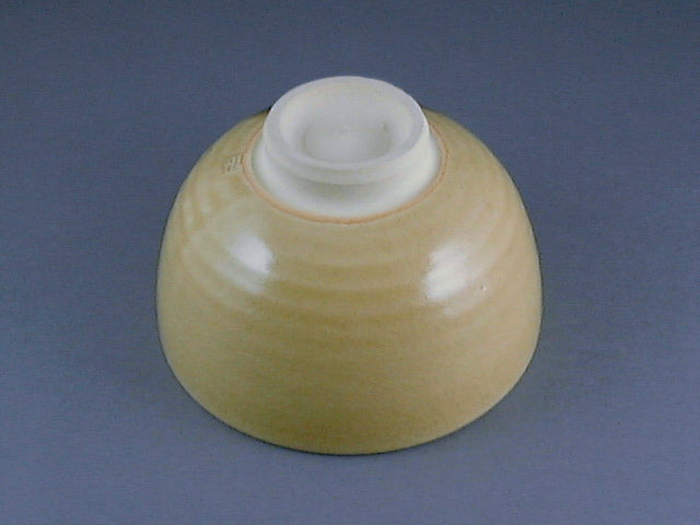 【雅山窯】黄瀬戸椿紋茶碗(桐箱)