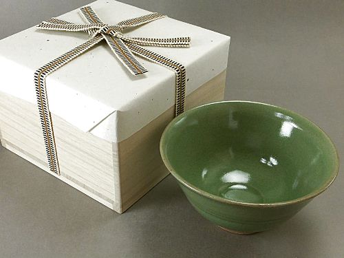 【雅山窯】高麗青磁茶碗(桐箱)