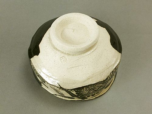 【雅山窯】黒織部茶碗(桐箱)