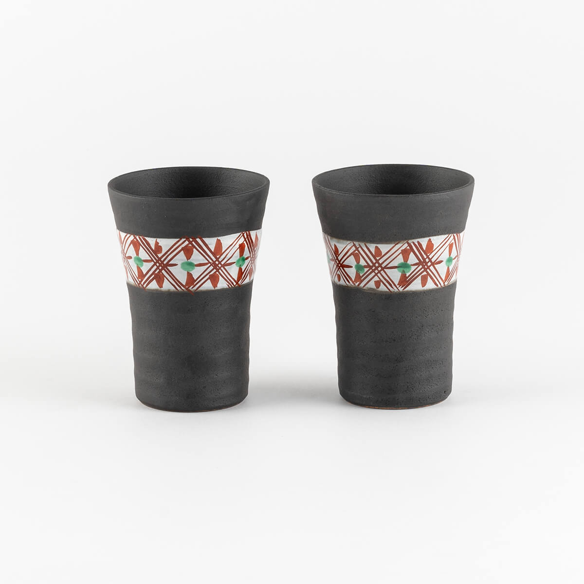 【50%OFF】蔵出し KURADASHI 黒釉手描き帯赤絵ペアーフリーカップ