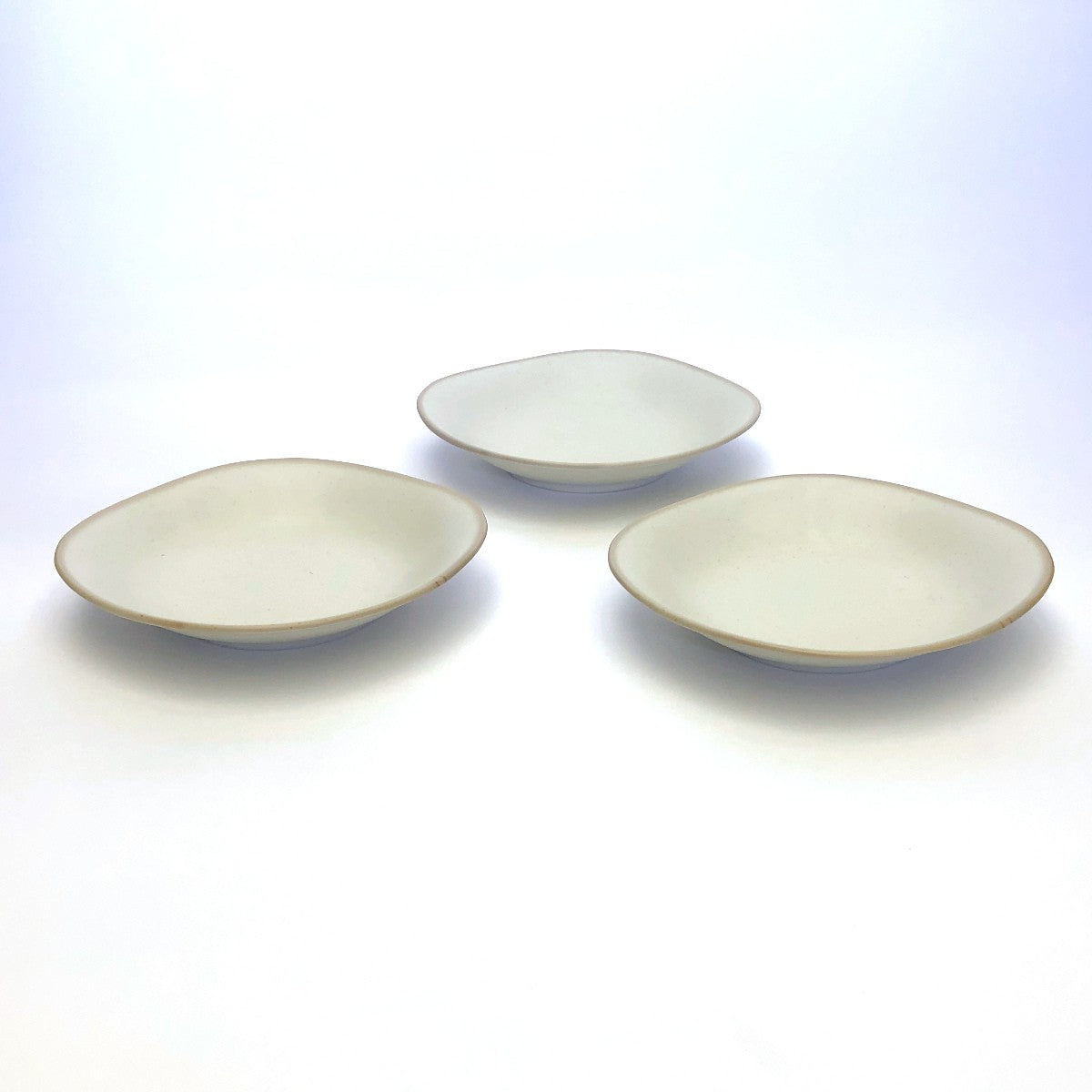 淡く優しいフチドリの器　カレー皿３点セット