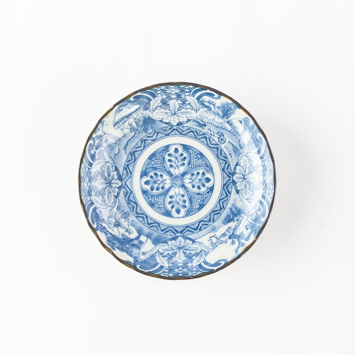 伊万里焼 染付 中皿 明治時代〜美術品・アンティーク 骨董品 古伊万里焼 染付 幻獣 雷文 花紋 大皿 絵皿有田焼 明治